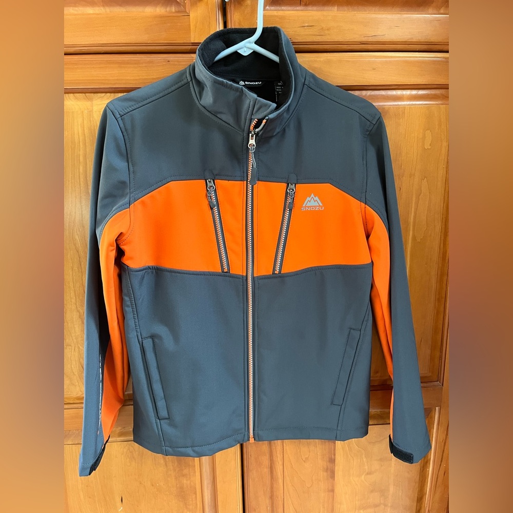 NWOT Snozu boys jacket size 14/16 fleece lined